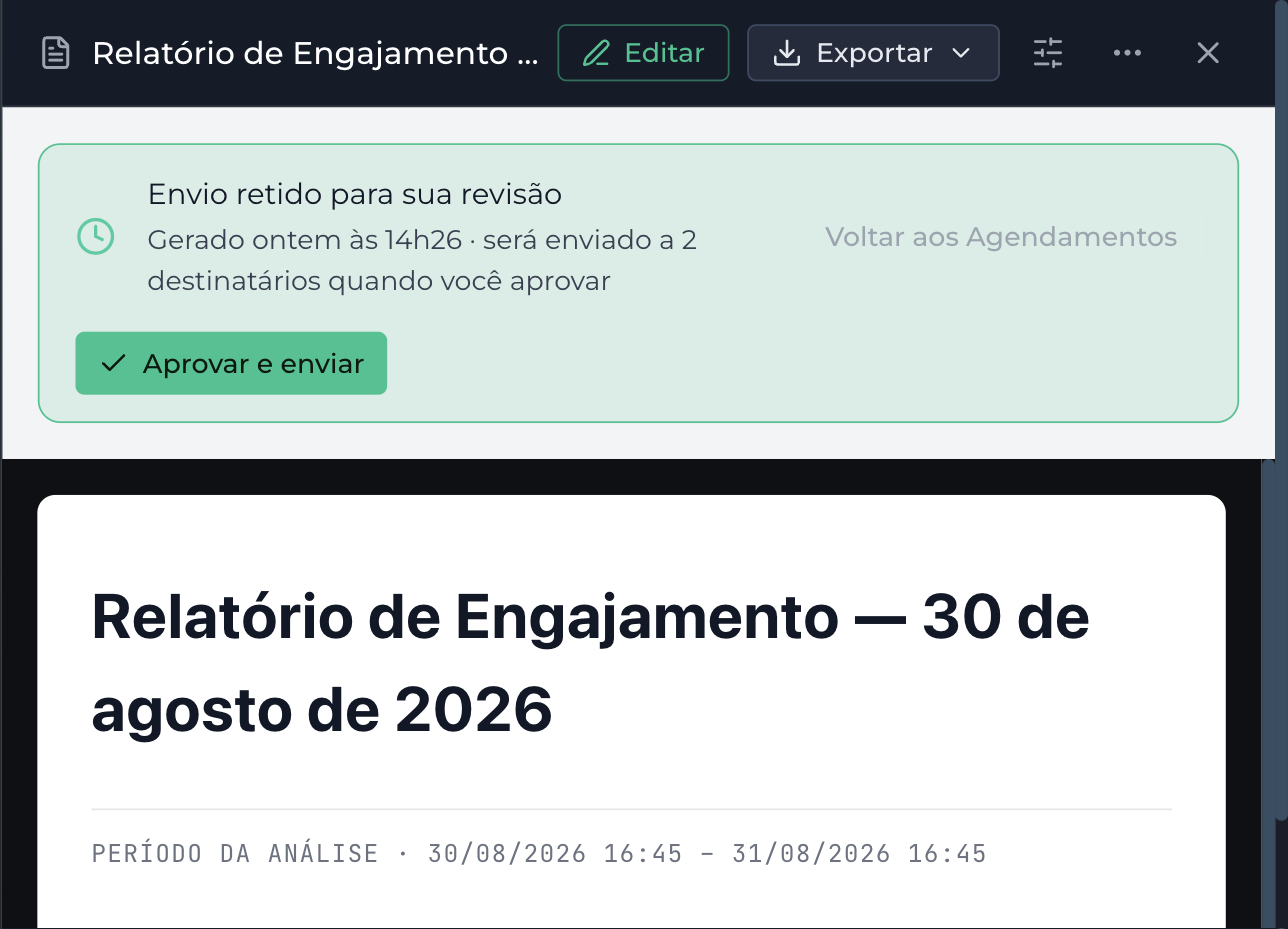 Painel do relatório no chat com a faixa de revisão e o botão Aprovar e enviar